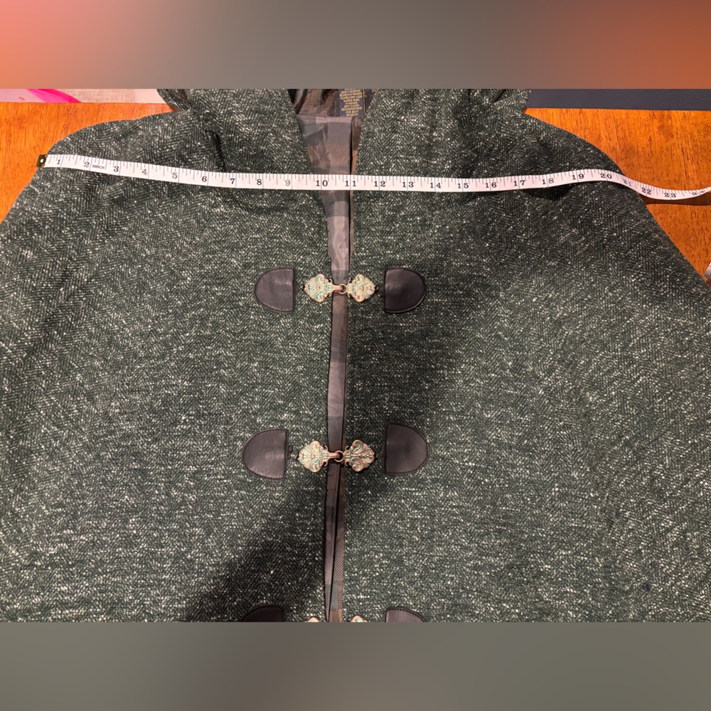 Outlander the Series Torrid Cloak Cape Plus Size 3/4 Hooded Tweed Green Coat - Picture 9 of 9